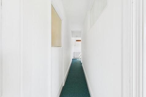 CAM04116G0-PR0210-STILL024.jpg