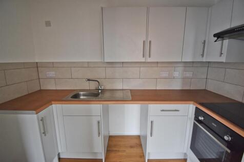Kitchen 1.jpg