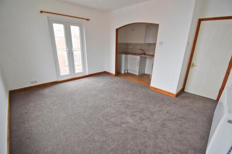 Lounge 1.jpg
