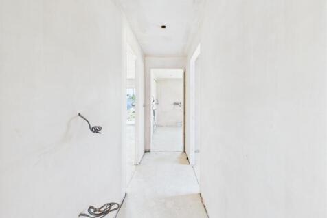 Early Stage Photo Hallway