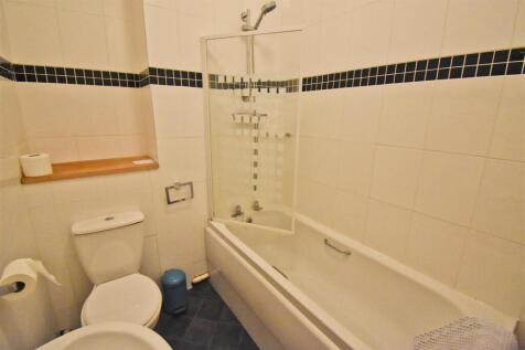 Bathroom.jpg