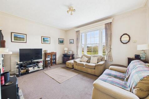 CAM04116G0-PR0156-STILL009.jpg