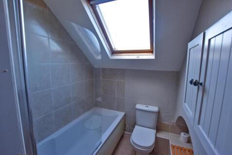 Bathroom 1.jpg
