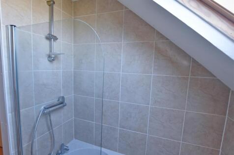 Bathroom 2.jpg