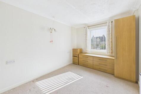 CAM04116G0-PR0169-STILL006.jpg