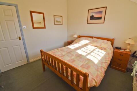 Bedroom 1.2.jpg