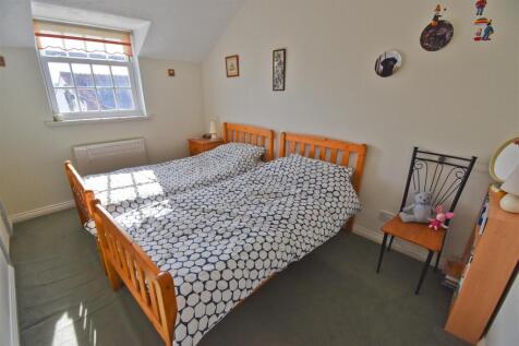 Bedroom 2.jpg