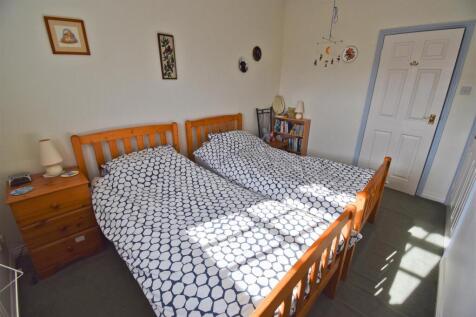 Bedroom 2.2.jpg