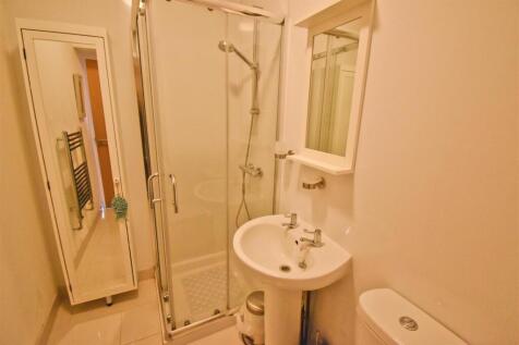 Shower Room.jpg