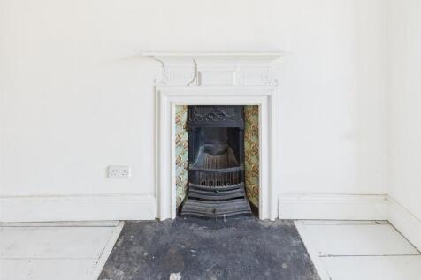 CAM04116G0-PR0174-STILL032.jpg