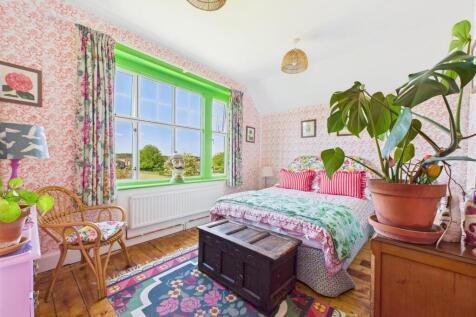 CAM04116G0-PR0179-STILL031.jpg