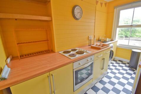 Kitchen 1.jpg