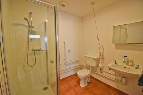 Shower Room.jpg