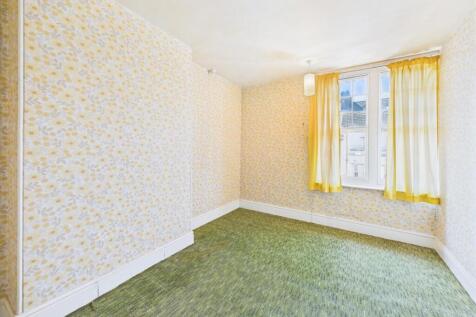 CAM04116G0-PR0199-STILL084.jpg