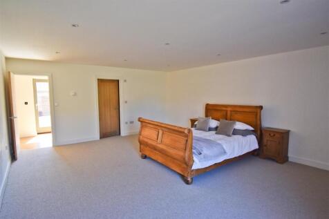 Bedroom 1.1.jpg