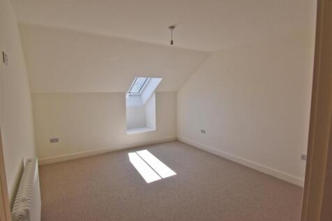 Bedroom 4.jpg