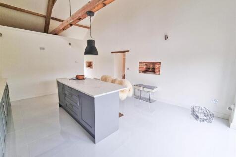 Kitchen 1.jpg