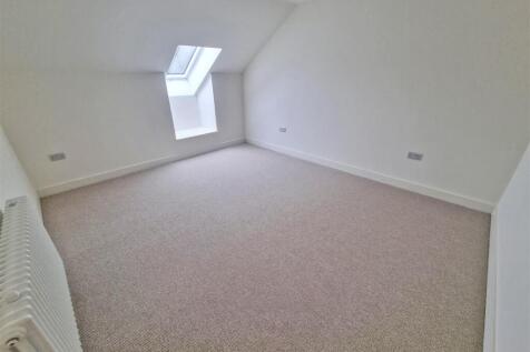Bedroom 4.jpg