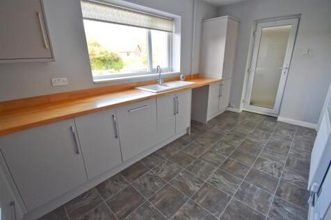Kitchen 1.jpg
