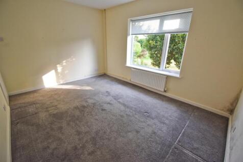 Bedroom 1.jpg