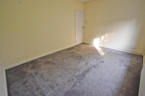 Bedroom 1.1.jpg