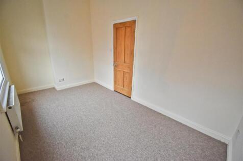 Bedroom Front &#96;.jpg