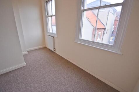 Bedroom 2.2.jpg