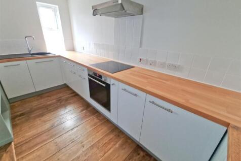 Kitchen 1.jpg