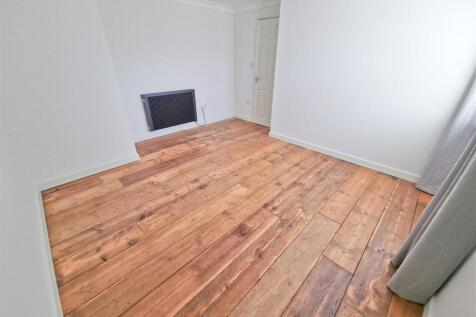 Bedroom 2.2.jpg