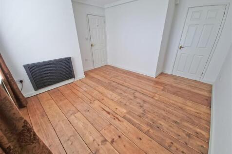Bedroom 1.2.jpg
