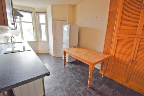 Kitchen 1.jpg
