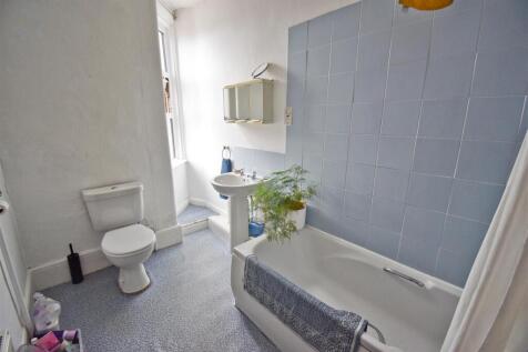 Bathroom.jpg