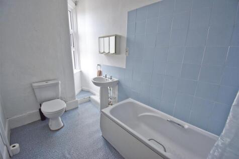 Bathroom.jpg