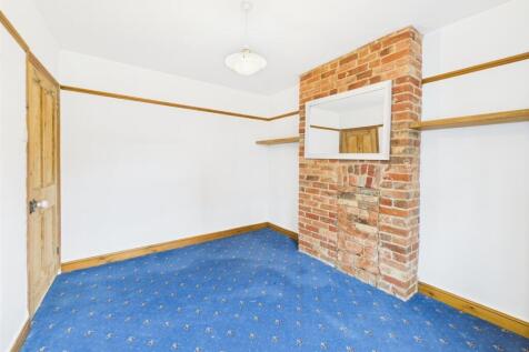 Bedroom 1.2.jpg