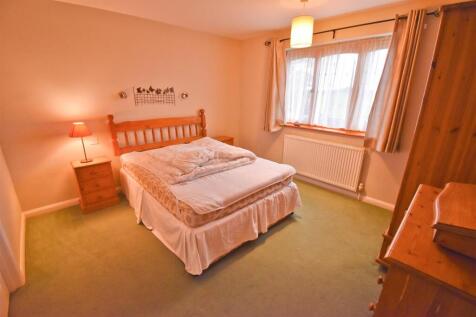 Bedroom 1.jpg