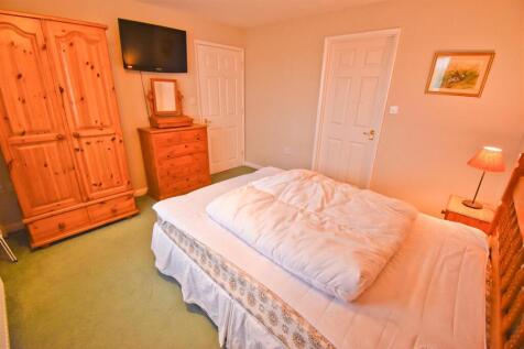 Bedroom 1.1.jpg