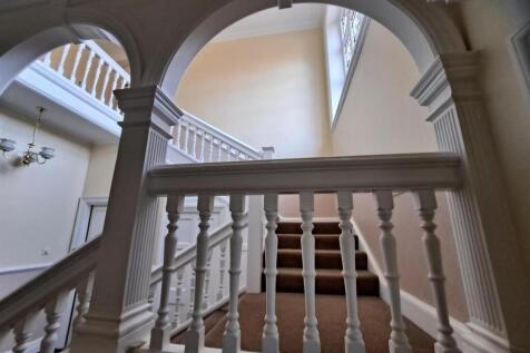 Communal Stair Area.jpg