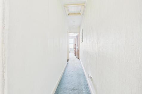 CAM04116G0-PR0227-STILL016.jpg