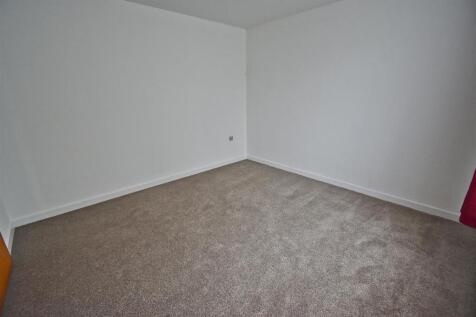 Bedroom 1.3.jpg