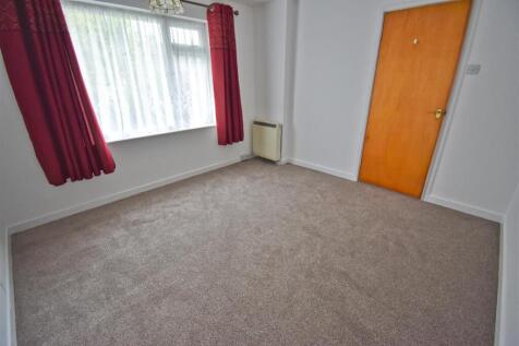 Bedroom 1.1.jpg