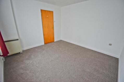 Bedroom 1.2.jpg