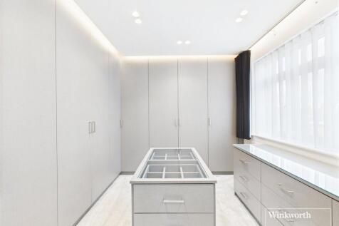 Walk In Wardrobe