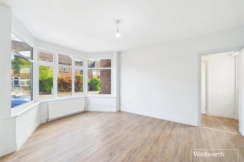 Living Room/Dining