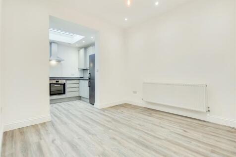 4_Dining Room-1.jpg
