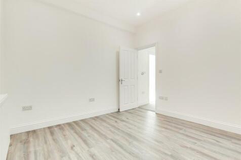 4_Dining Room-0.jpg