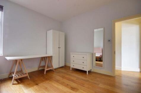Flat 1 Mare Street Reception 5.jpg