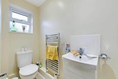 Ensuite shower room