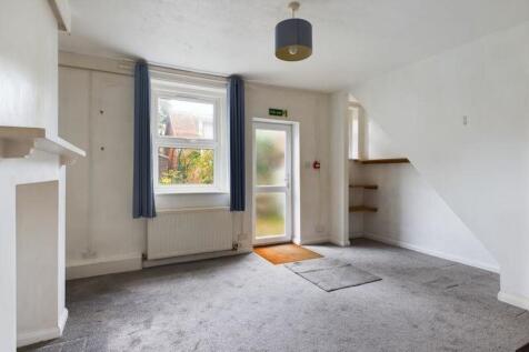 Basement reception room 