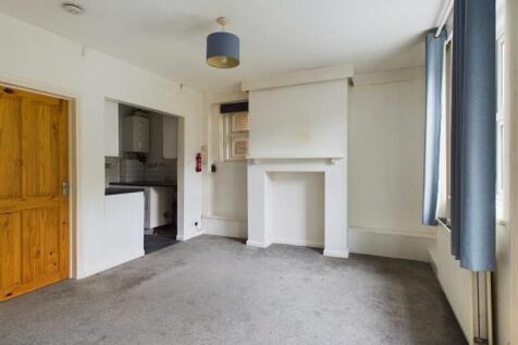 Basement reception room &amp; utility 