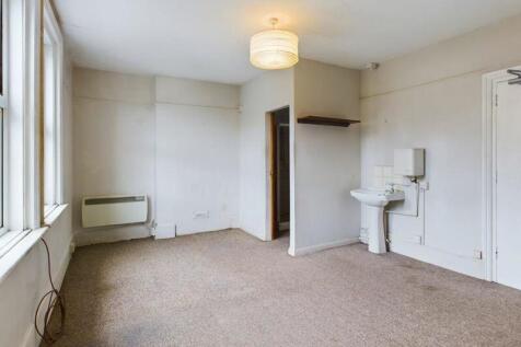 Middle floor Bedroom